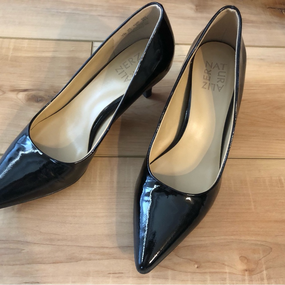 Naturalizer “Everly” Women's Black Patent Kitten Heels